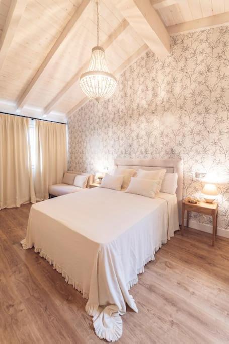 La Casa Del Jardin Villa Candeleda Kültér fotó